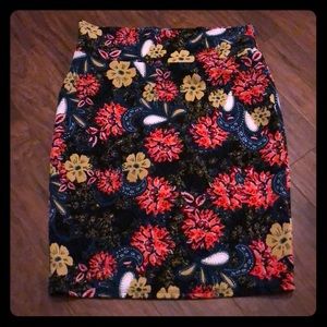 Lularoe Floral Cassie - Size Large